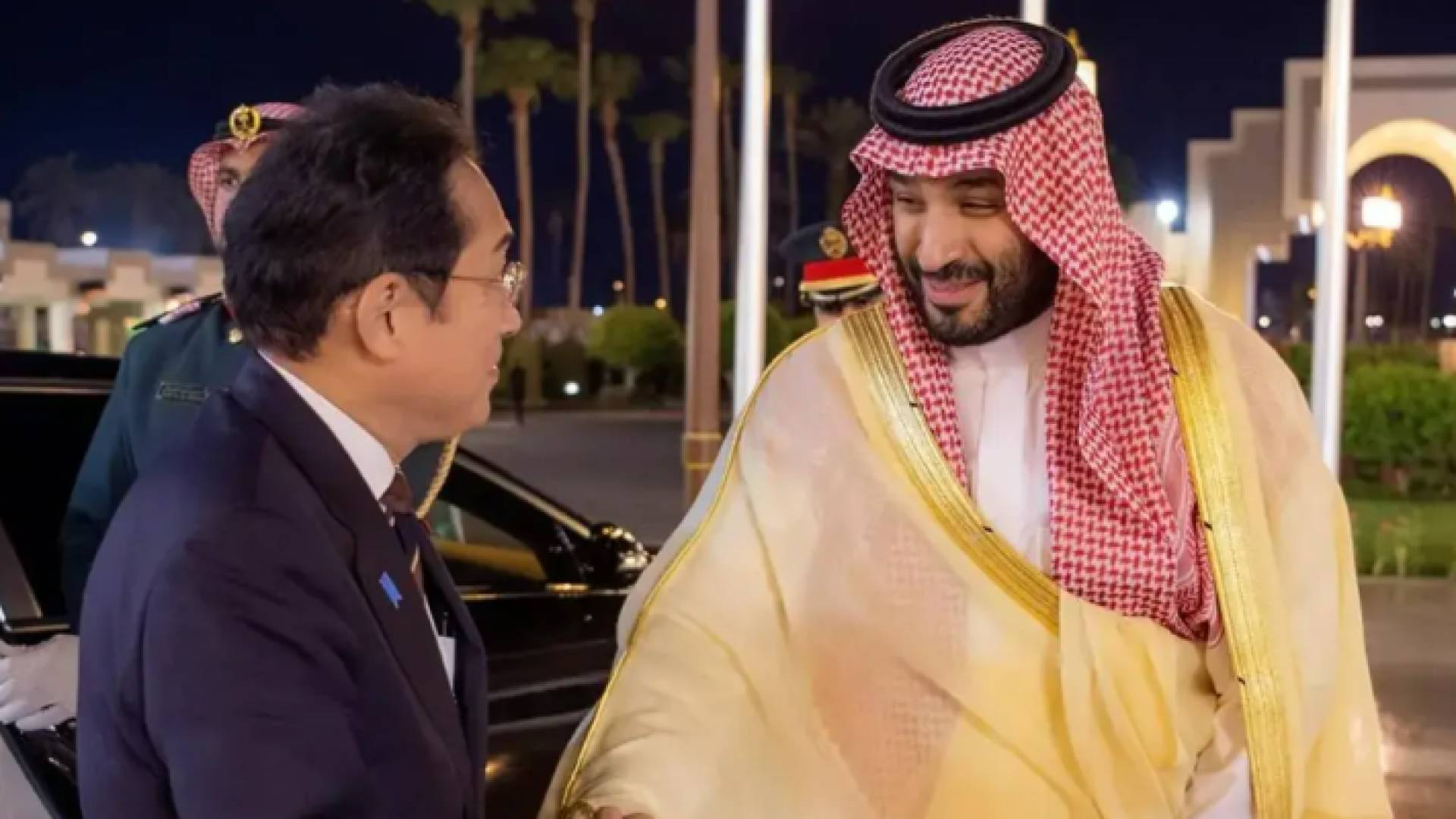 ولي العهد السعودي ورئيس وزراء اليابان