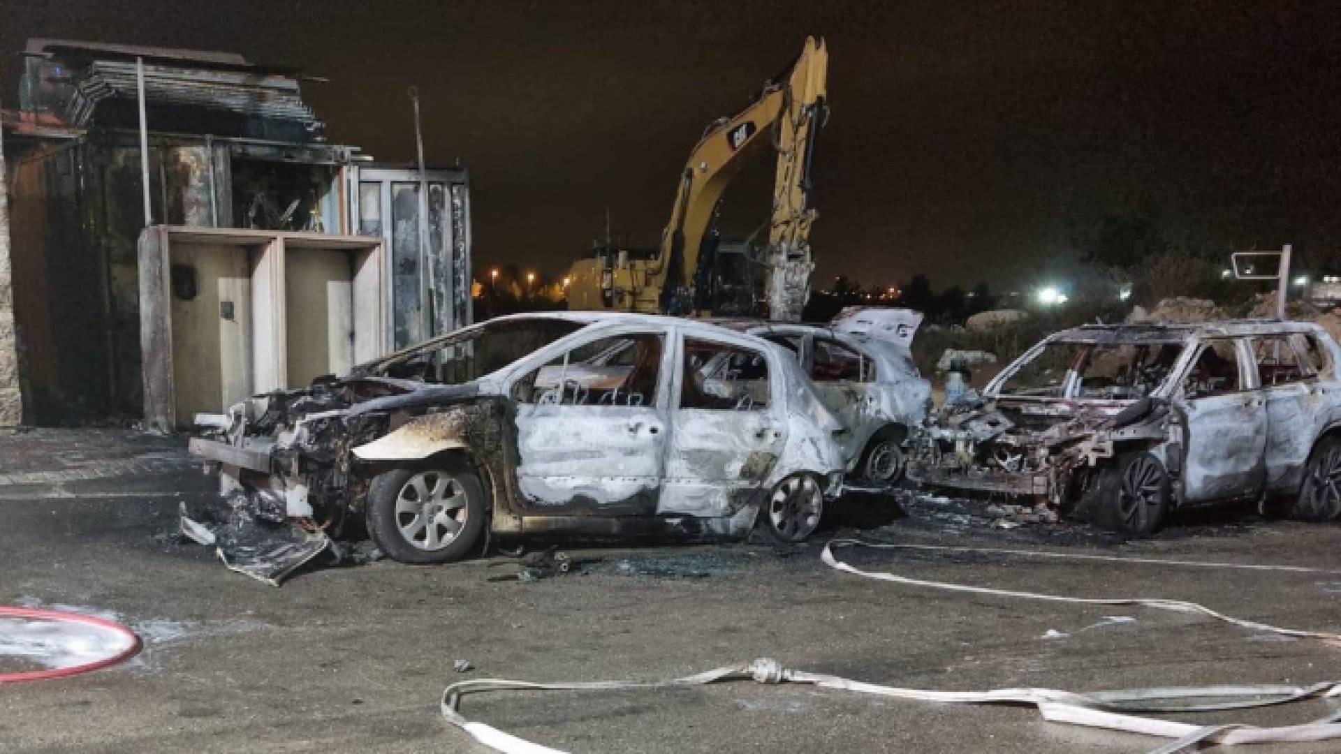 إحراق مركبات