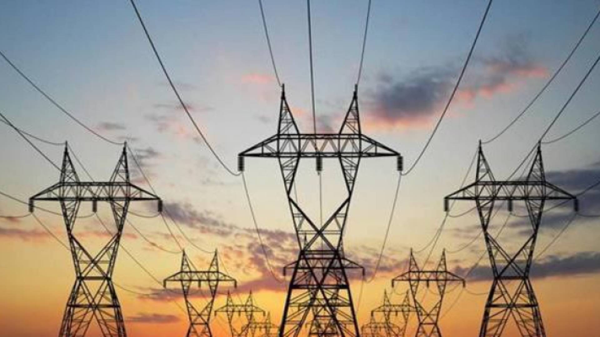 أعمدة كهرباء