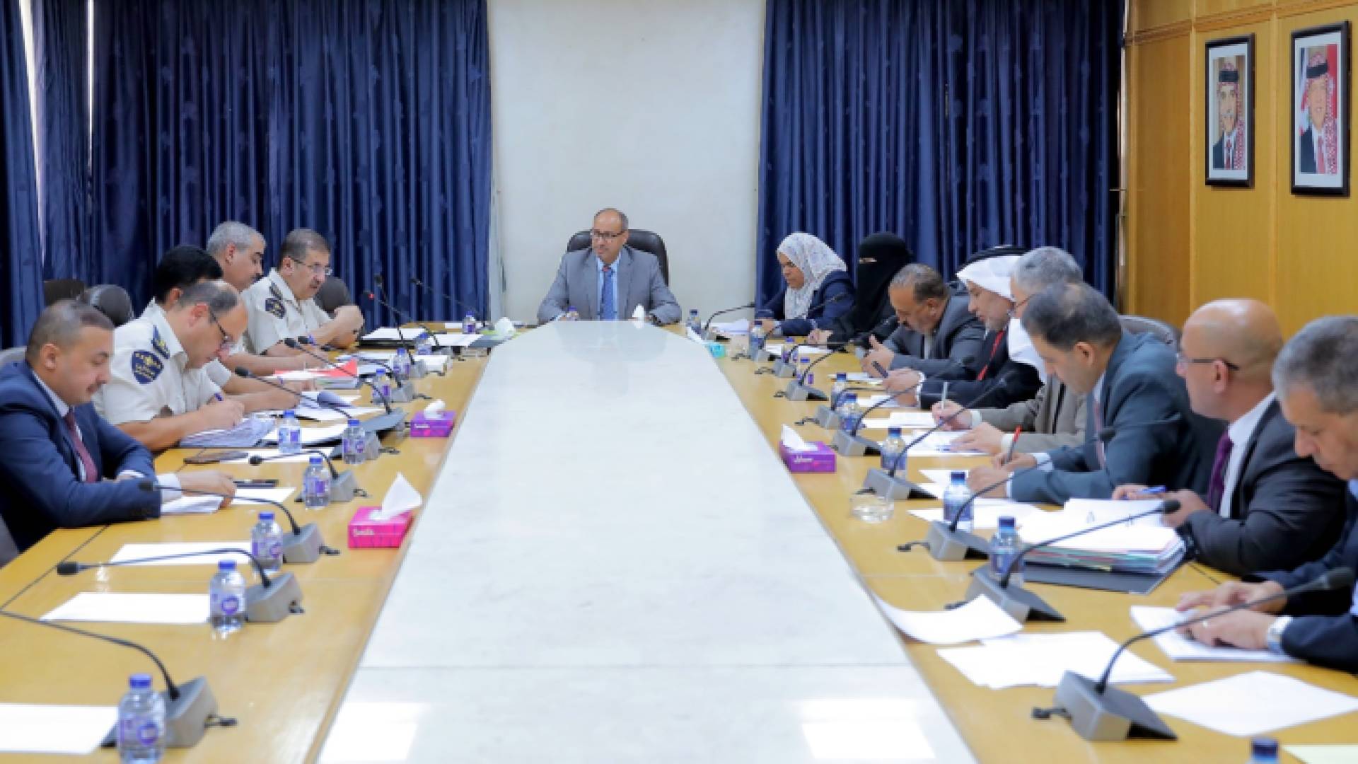 اجتماع اللجنة المالية النيابية ودائرة الجمارك العامة