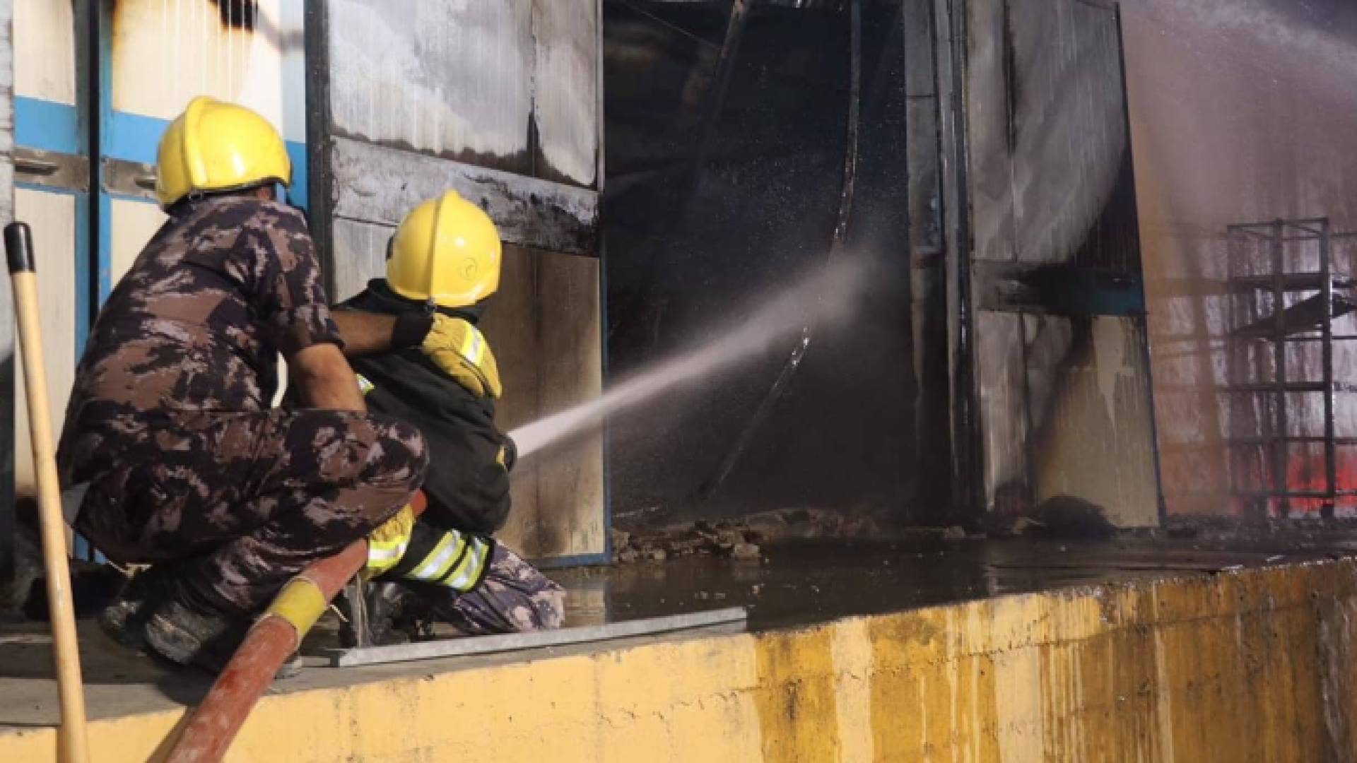 كوادر الدفاع المدني