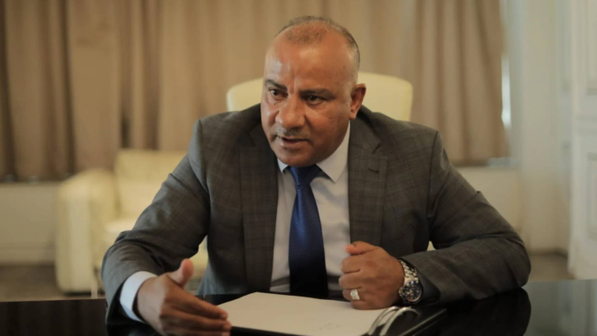 الوزير مؤيد شعبان