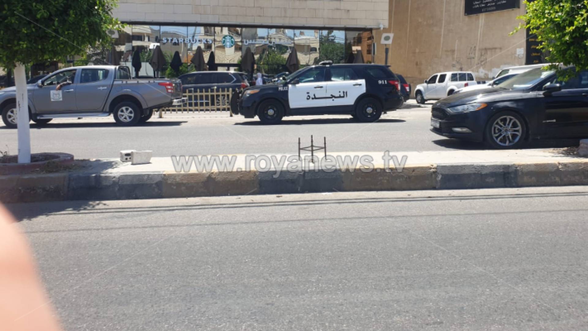 دورية أمنية في مكان الحادث