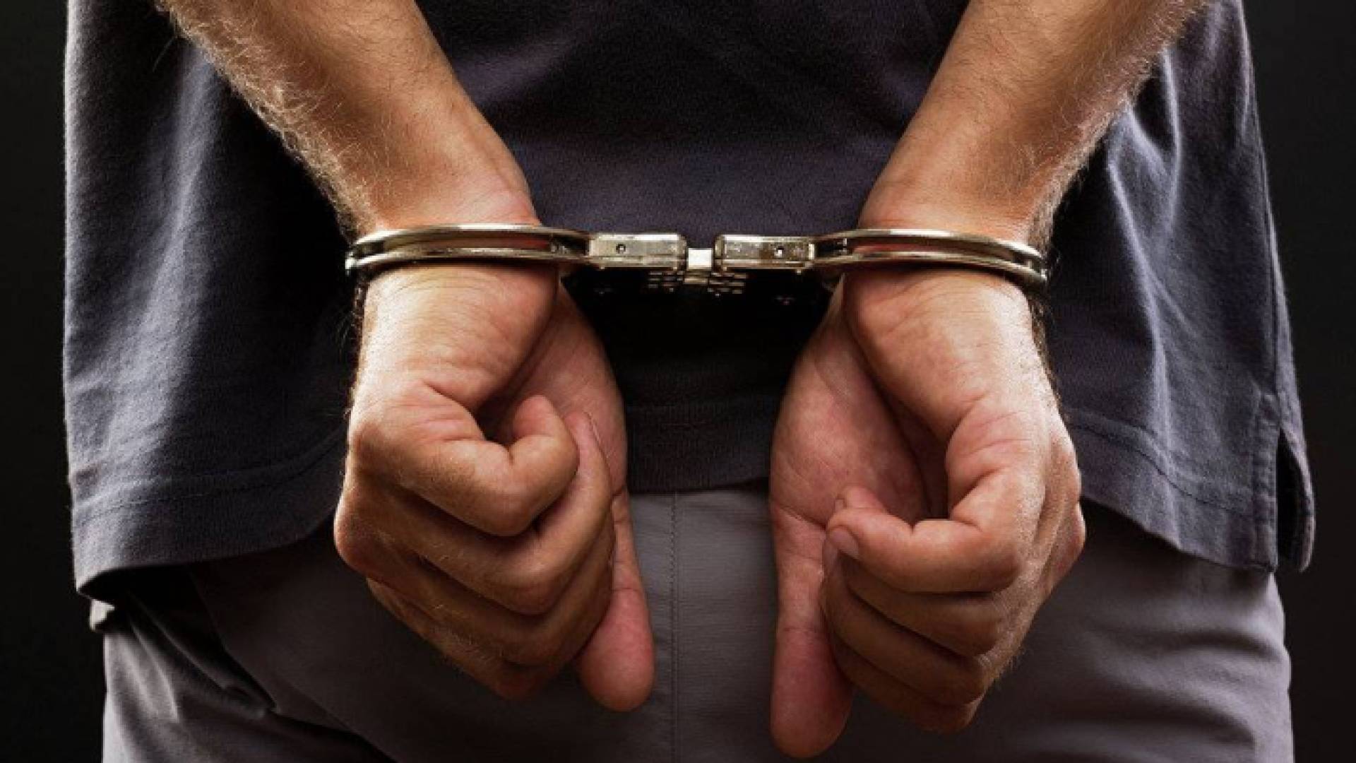 صورة تعبيرية لشخص قُبض عليه