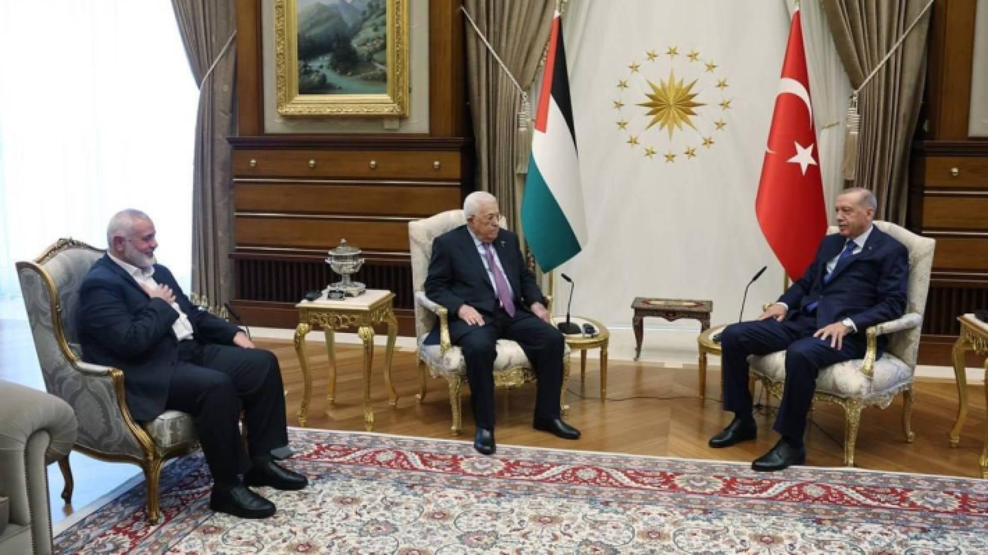 جانب من الاجتماع الثلاثي