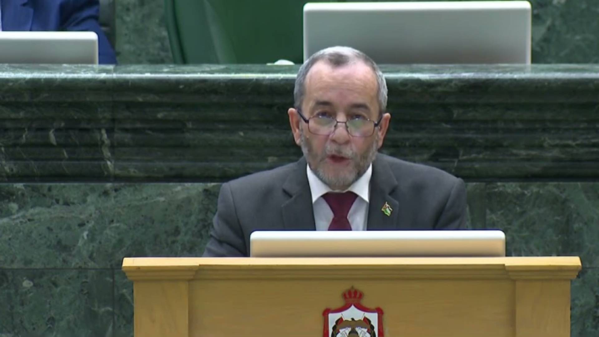 النائب عدنان مشوقة