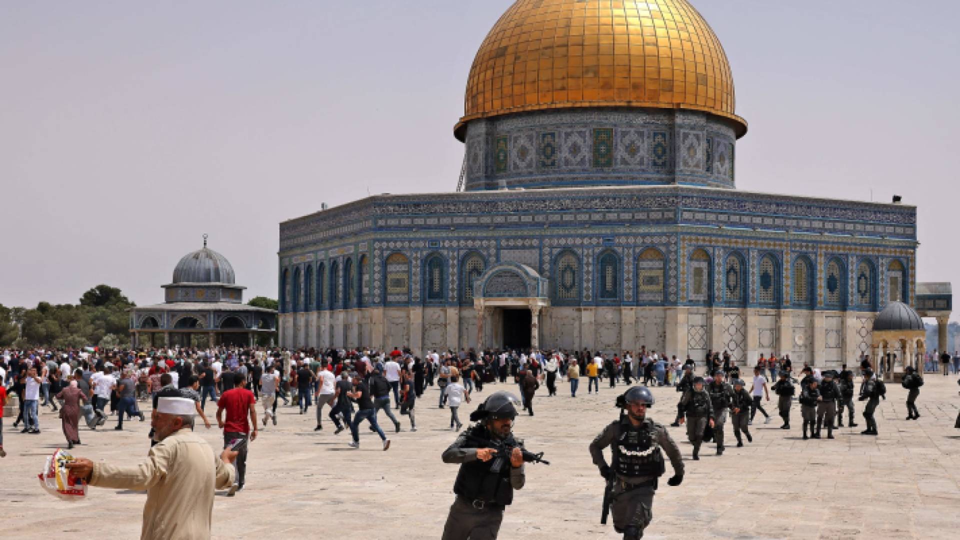 باحات المسجد الأقصى