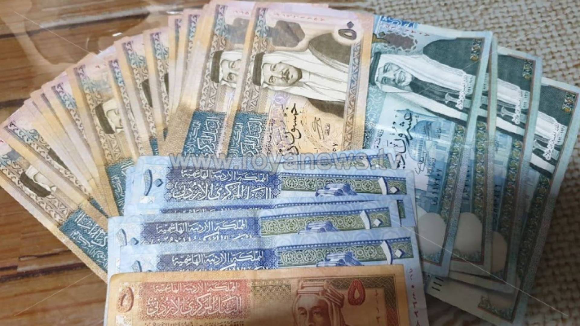 مبالغ نقدية أردنية
