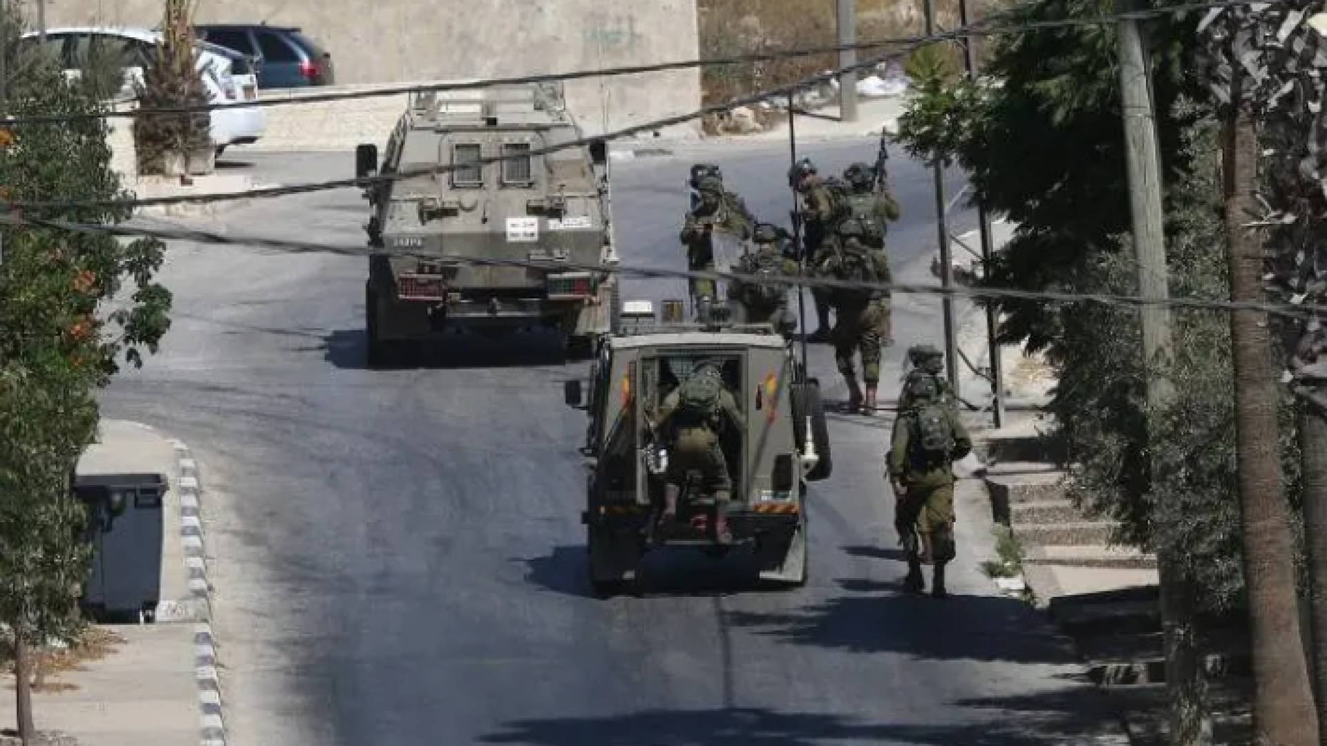 عناصر من قوات الاحتلال في إحدى الشوارع الفلسطينية