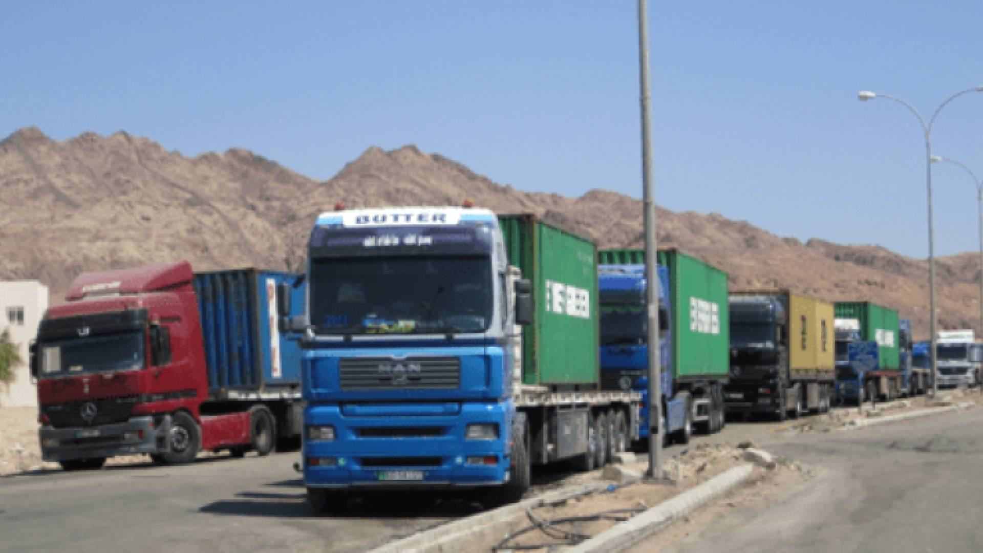 شاحنات - ارشيفية