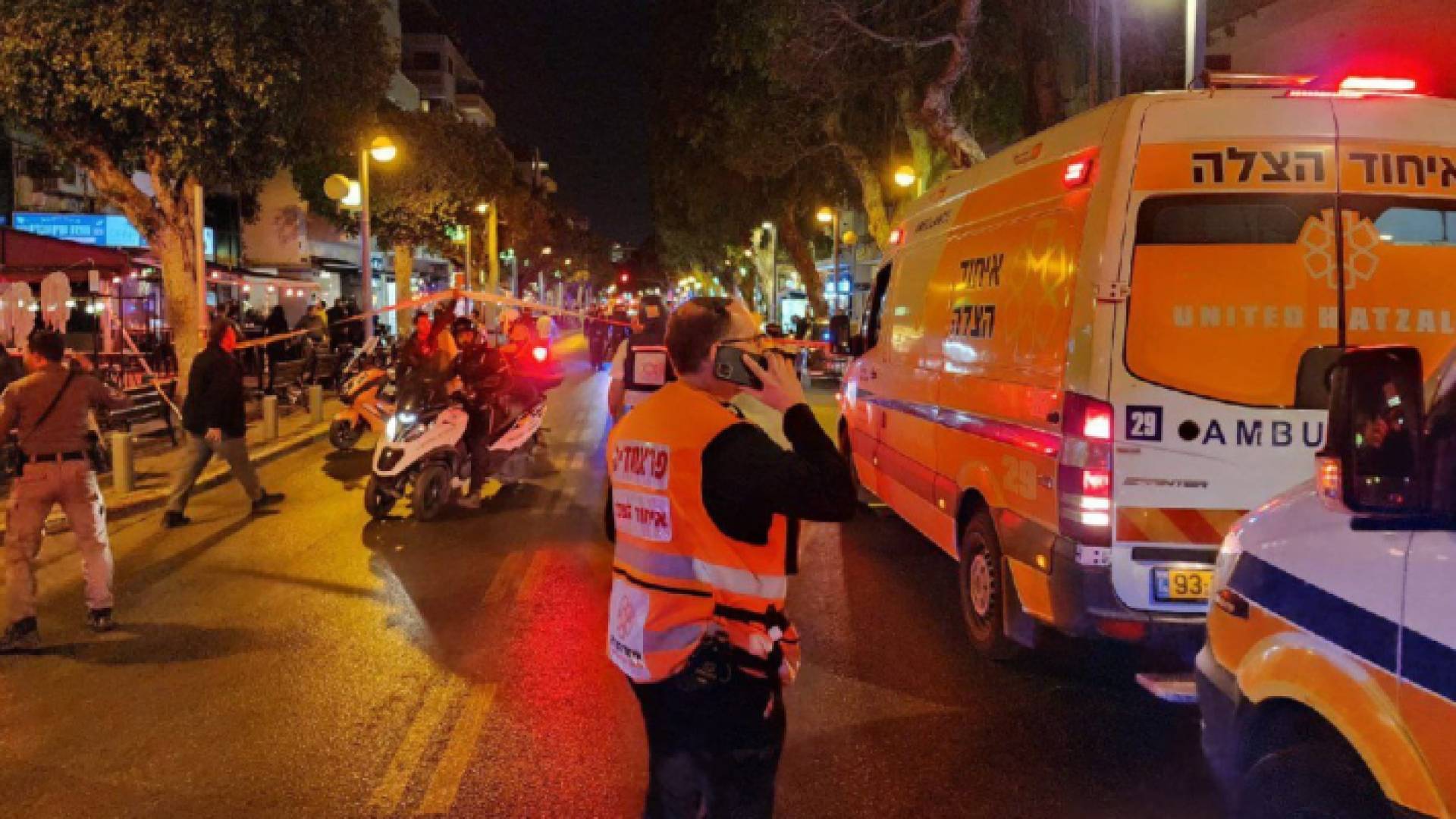 كوادر صحية تتبع الاحتلال