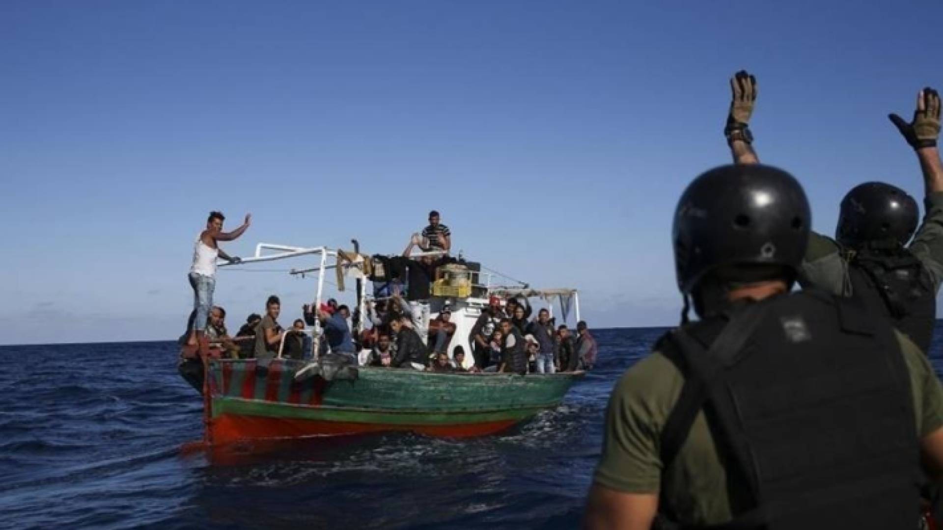 قارب هجرة غير شرعي