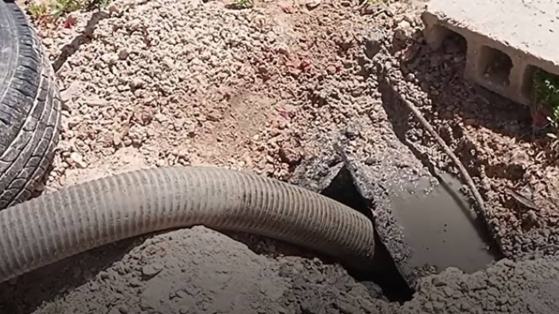 حفرة امتصاصية لعدم وجود شبكة صرف صحي