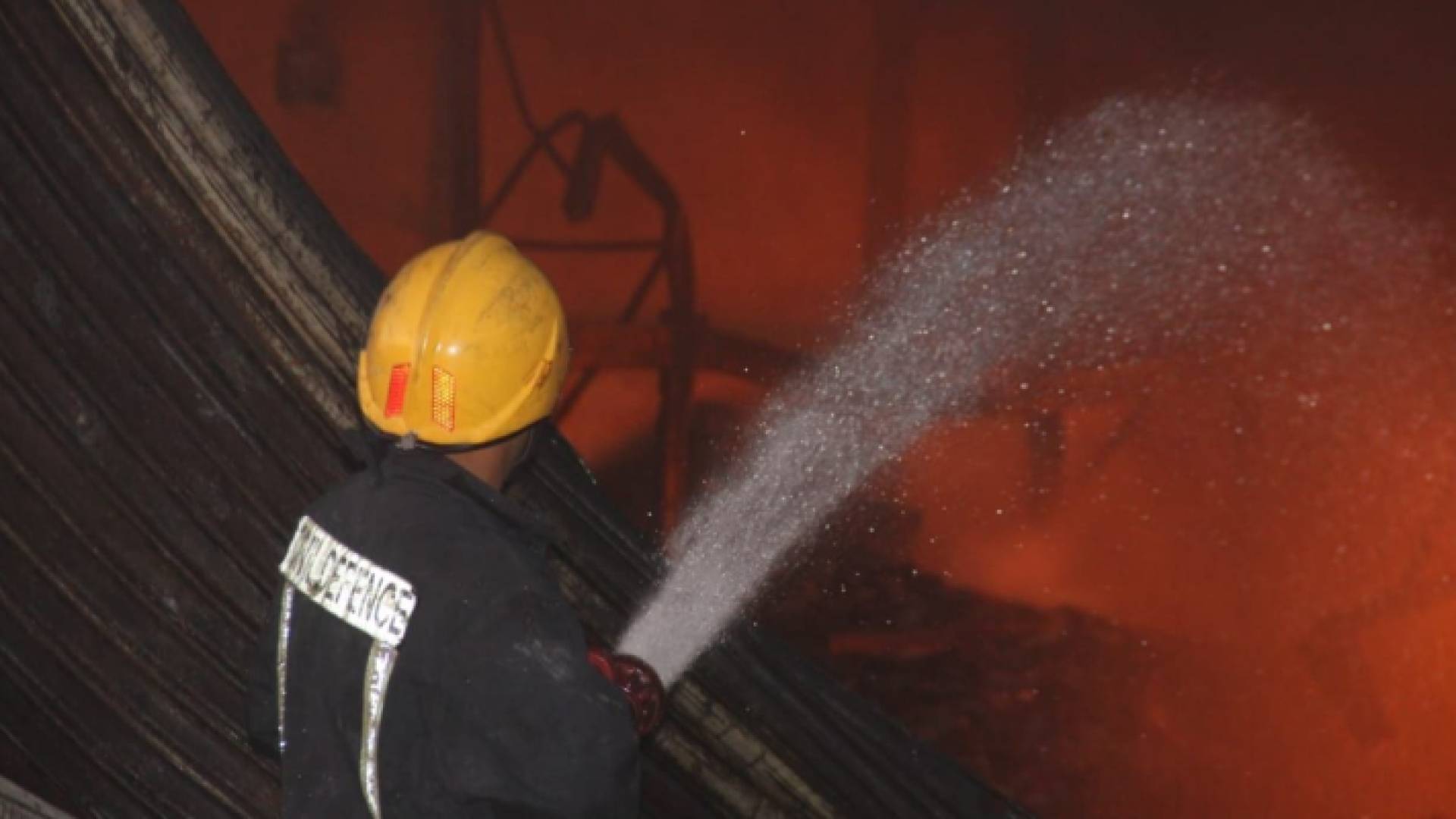 اخماد حريق - أرشيفية