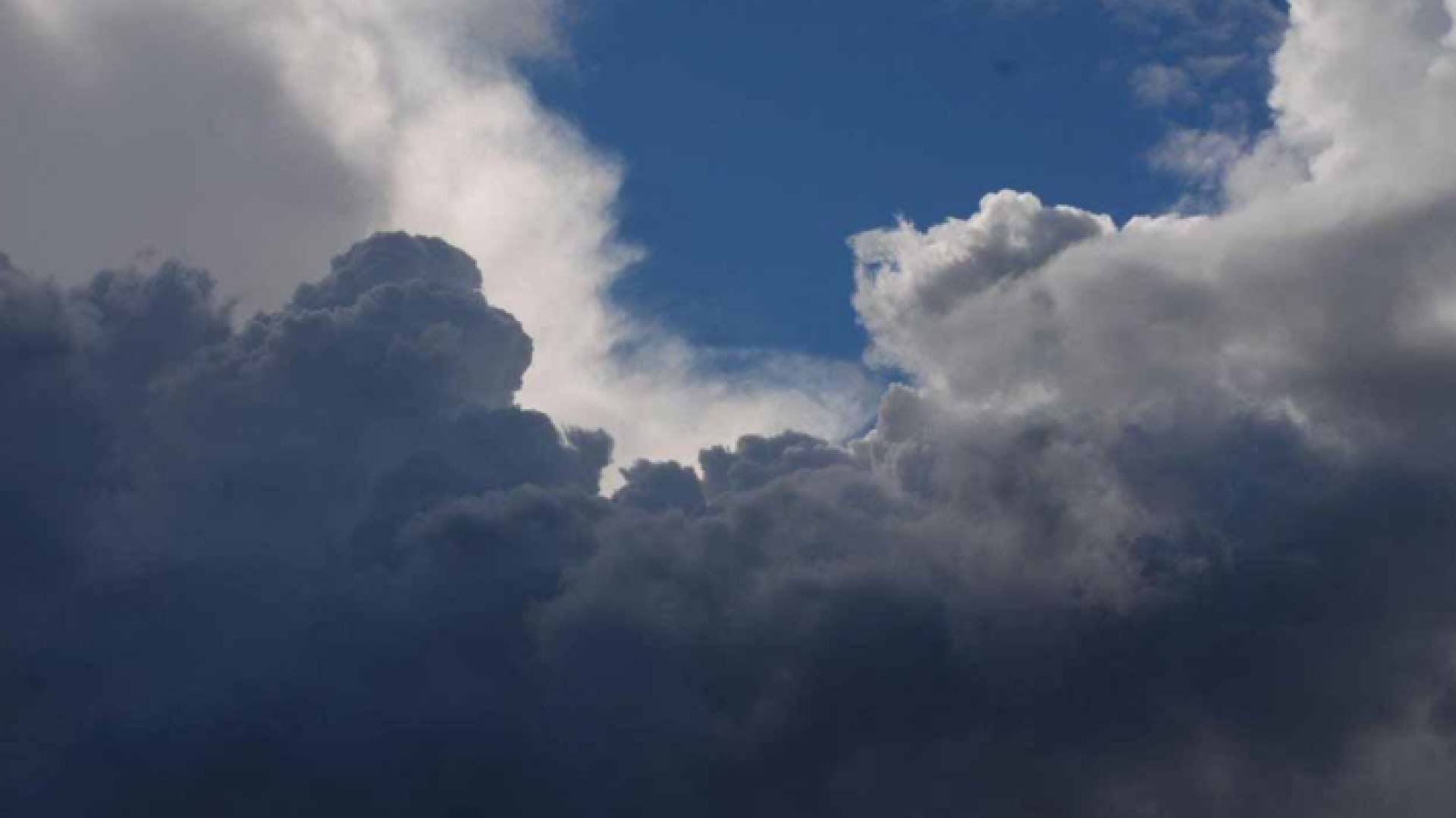 سحب ركامية رعدية - تعبيرية