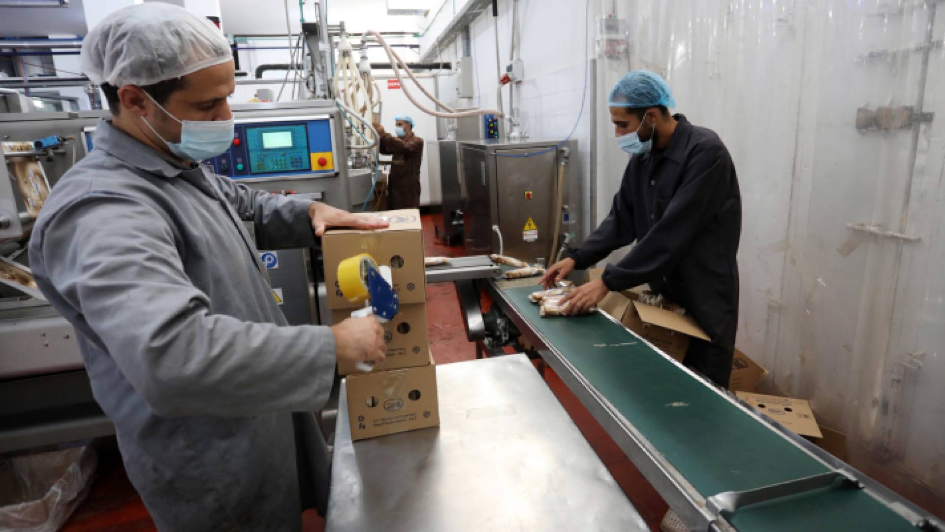 أحد المصانع