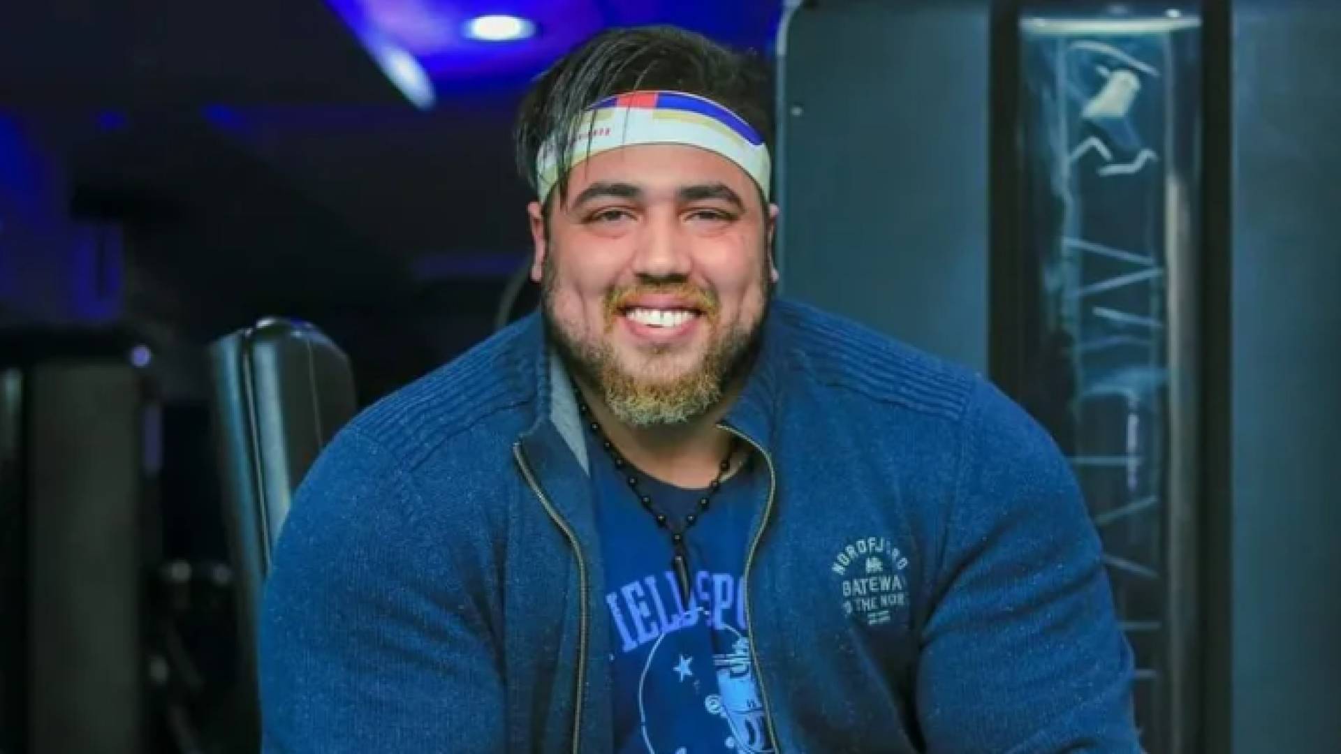 اللاعب المصري الراحل طارق محمود "34 عاما"