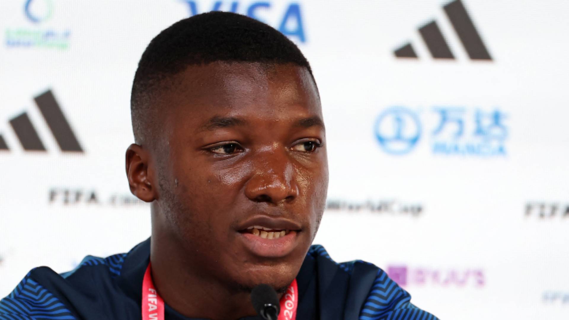 صورة لكايسيدو من مؤتمر صجفي