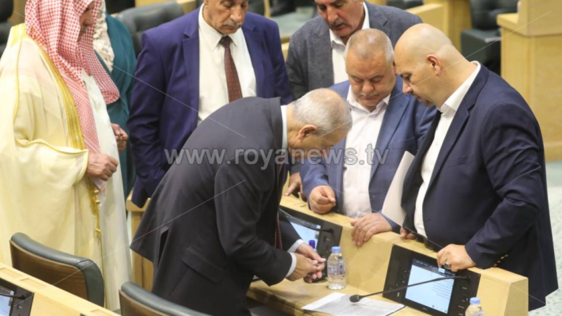 جلسة نواب سابقة