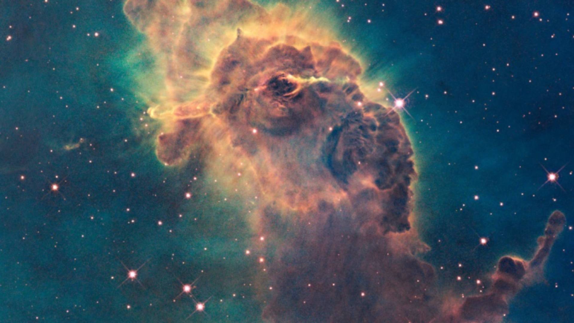 عمود من الغاز والغبار