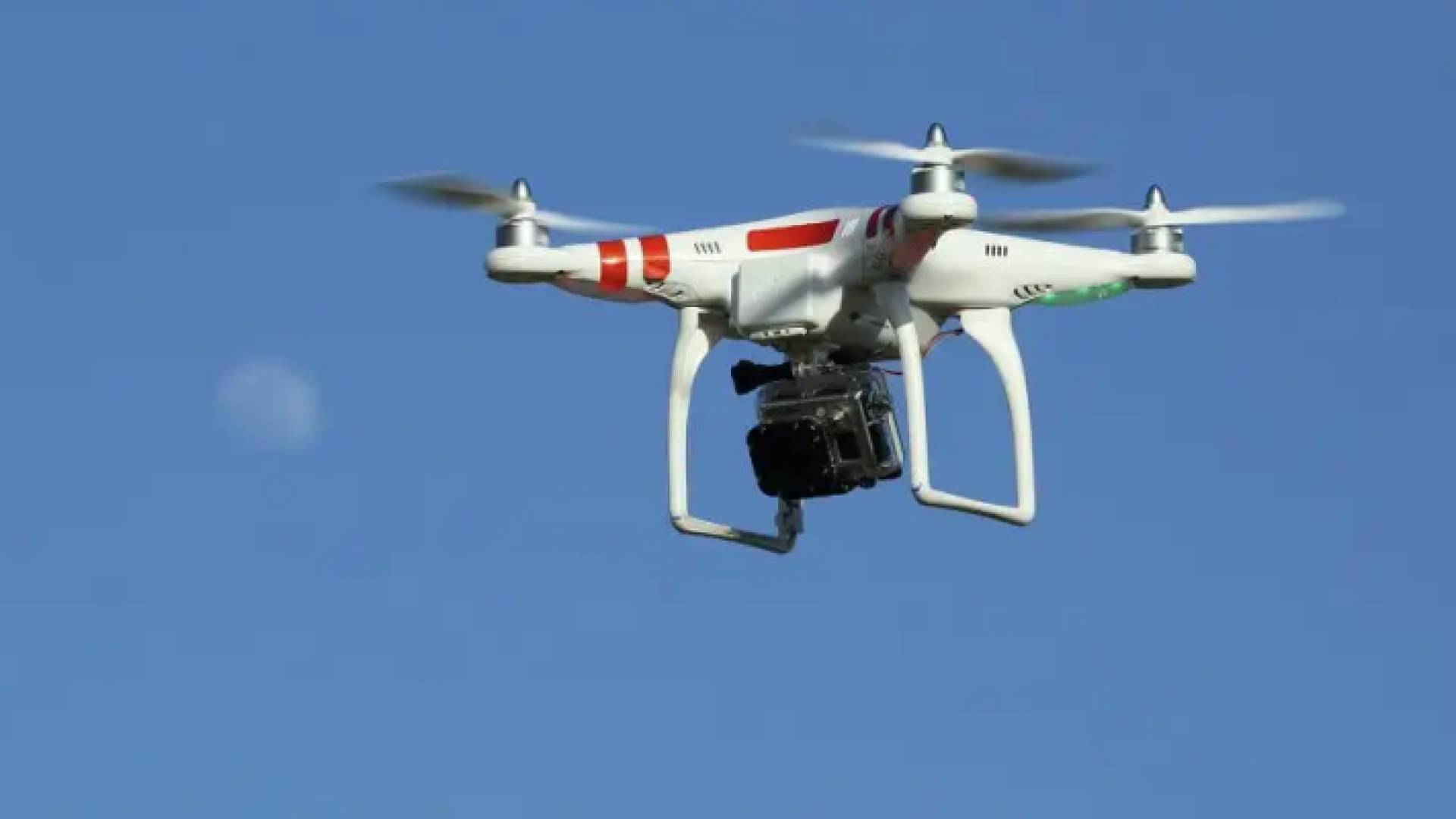 طائرة مسيرة