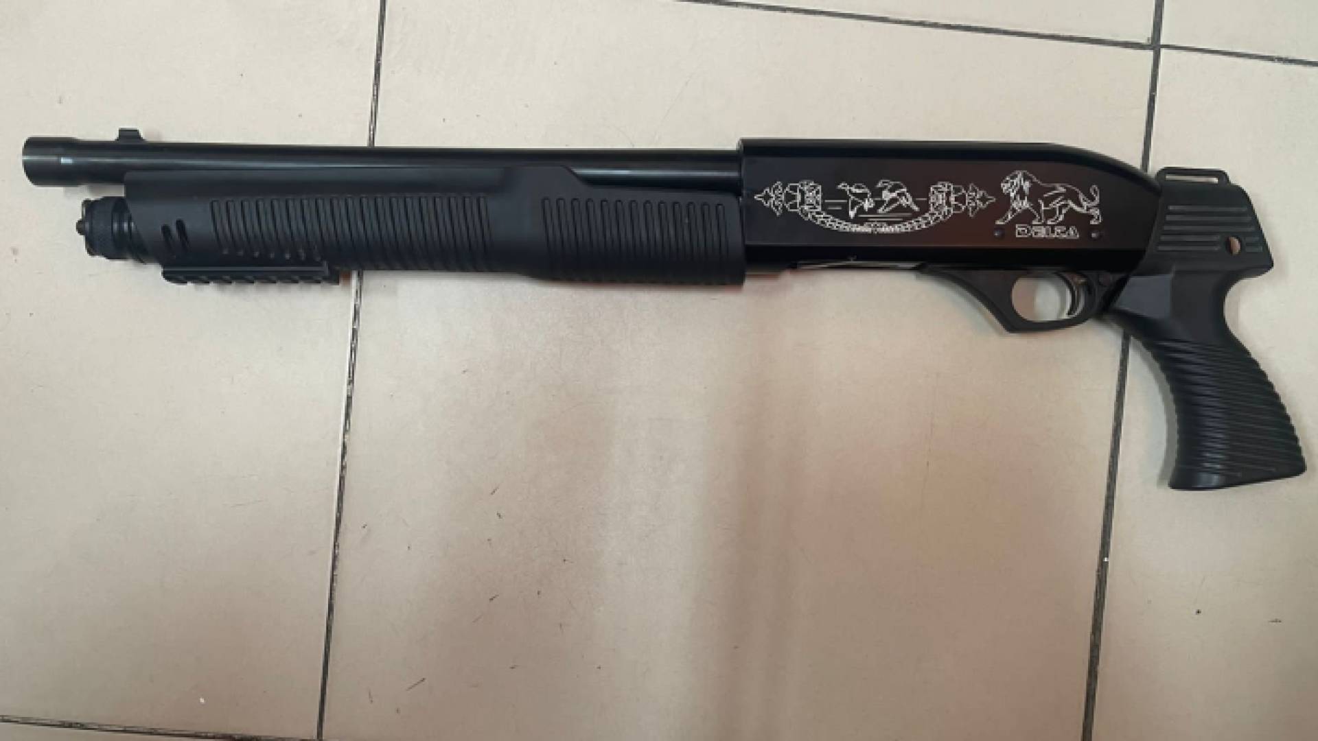 سلاح تم ضبطه