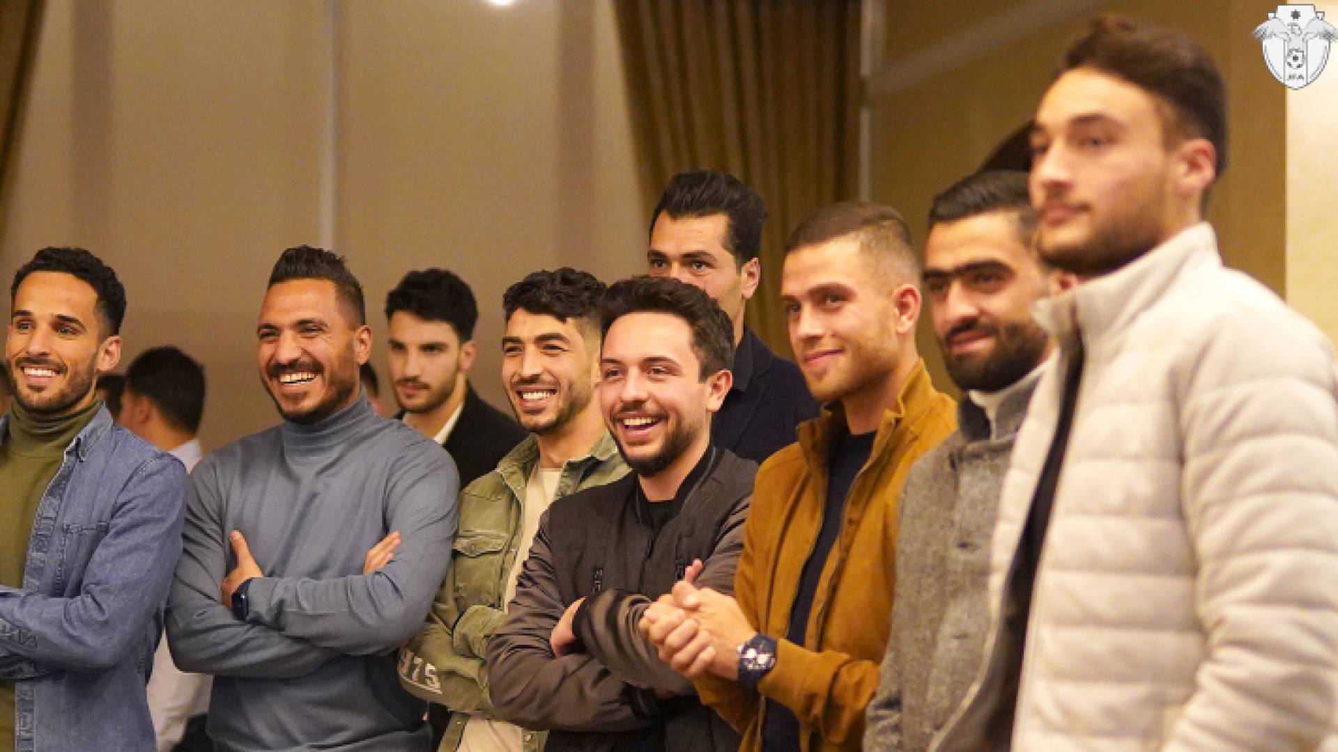 ولي العهد برفقة نجوم المنتخب الوطني "أرشيفية"