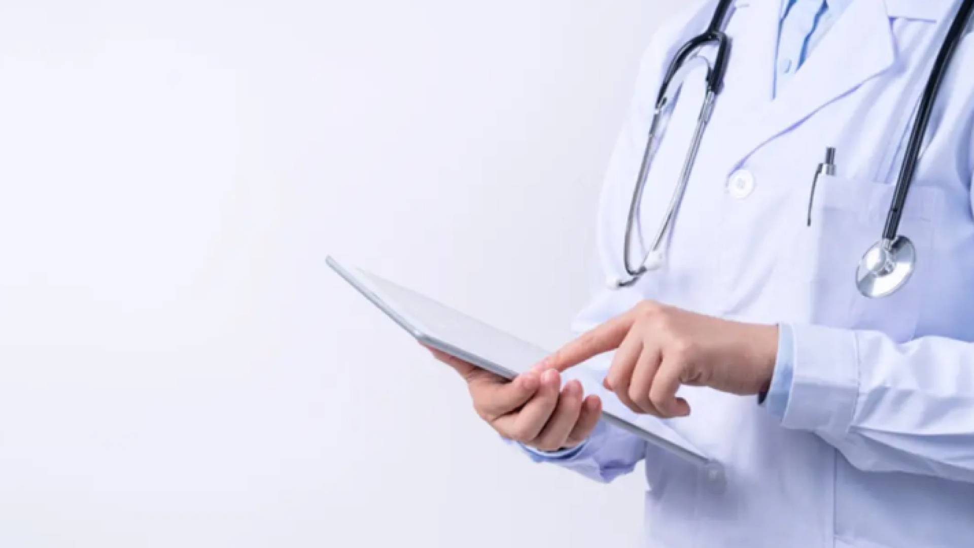 طبيب "تعبيرية"