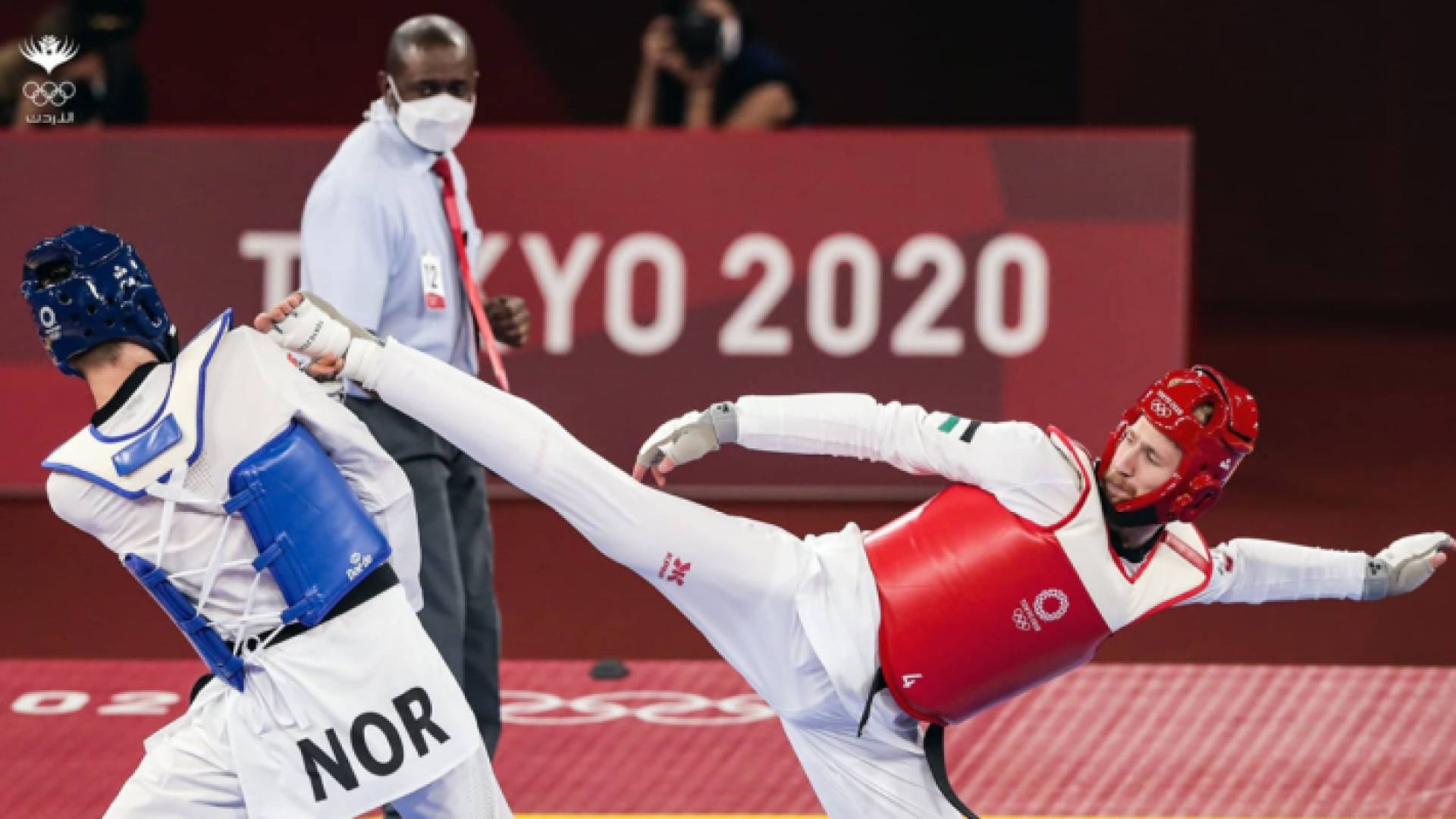 لاعب المنتخب الوطني صالح الشرباتي من مباراة سابقة