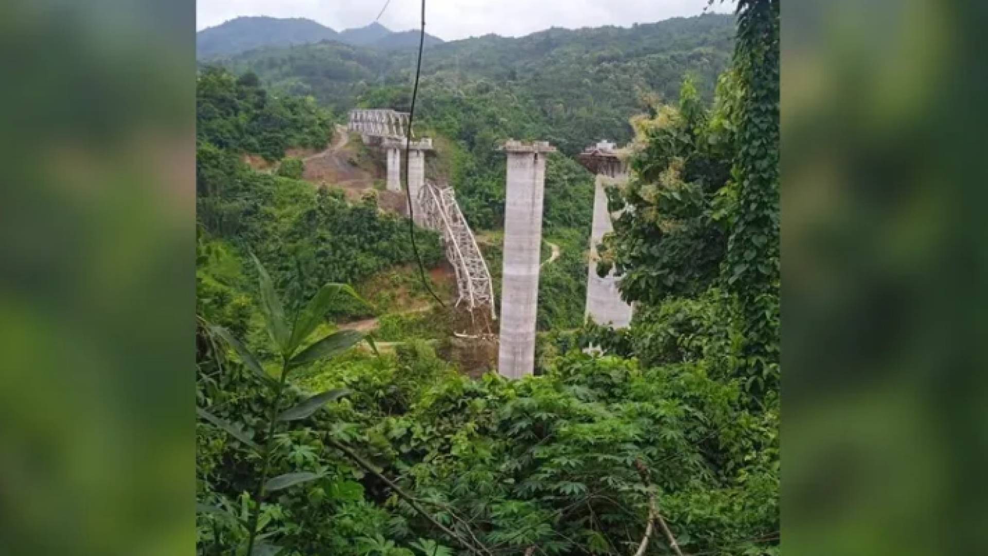 جزء من الجسر المنهار