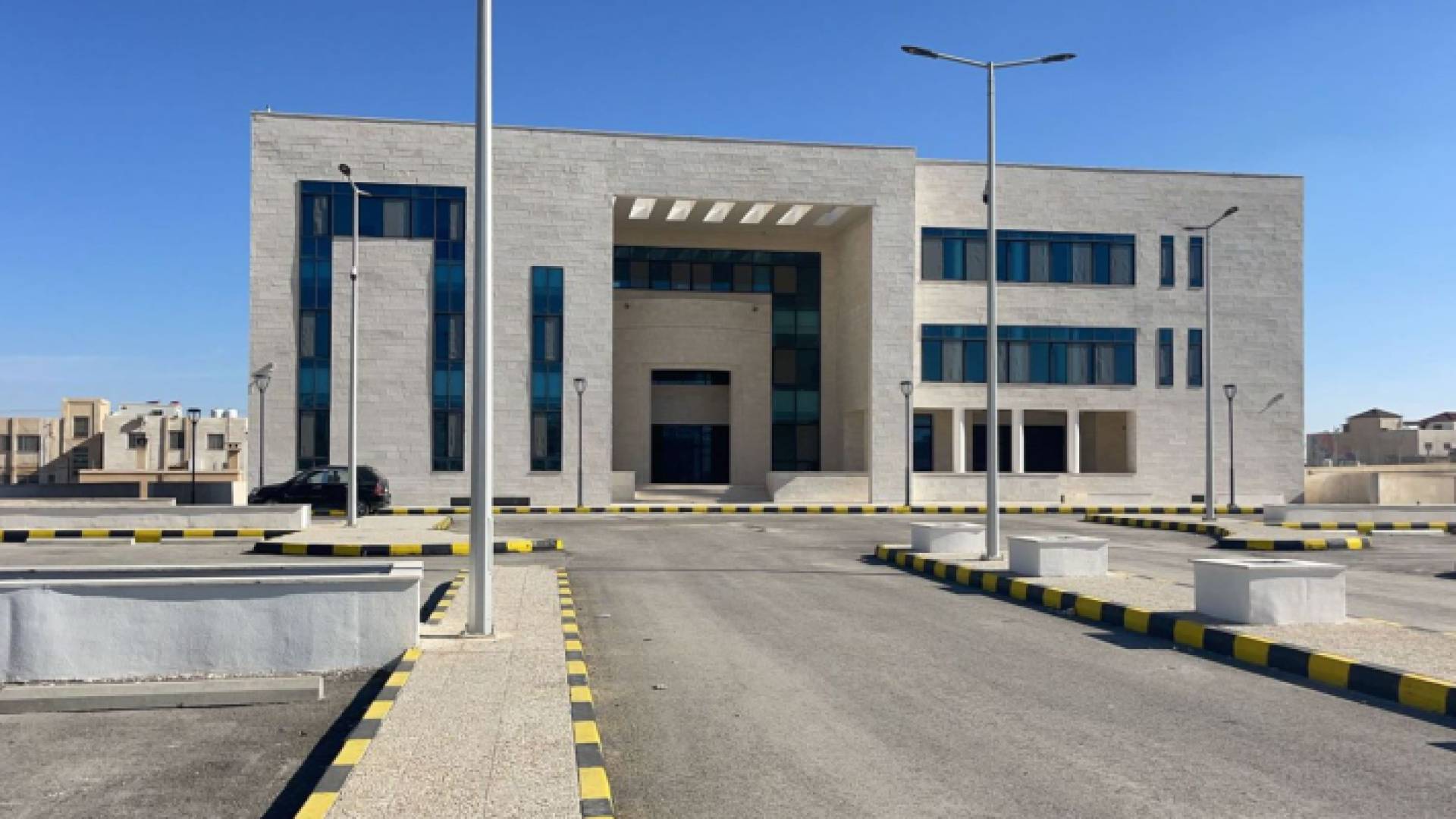 مبنى محافظة المفرق الجديد