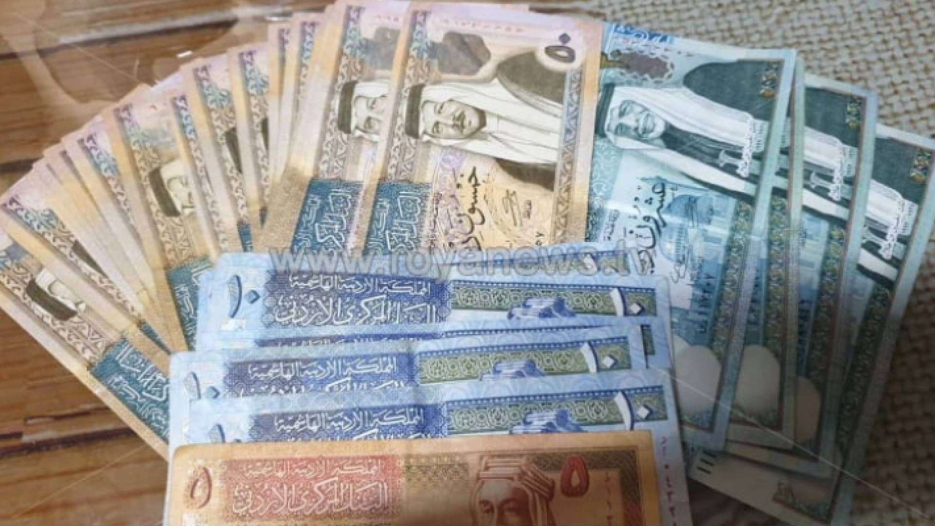 مبالغ نقدية أردنية