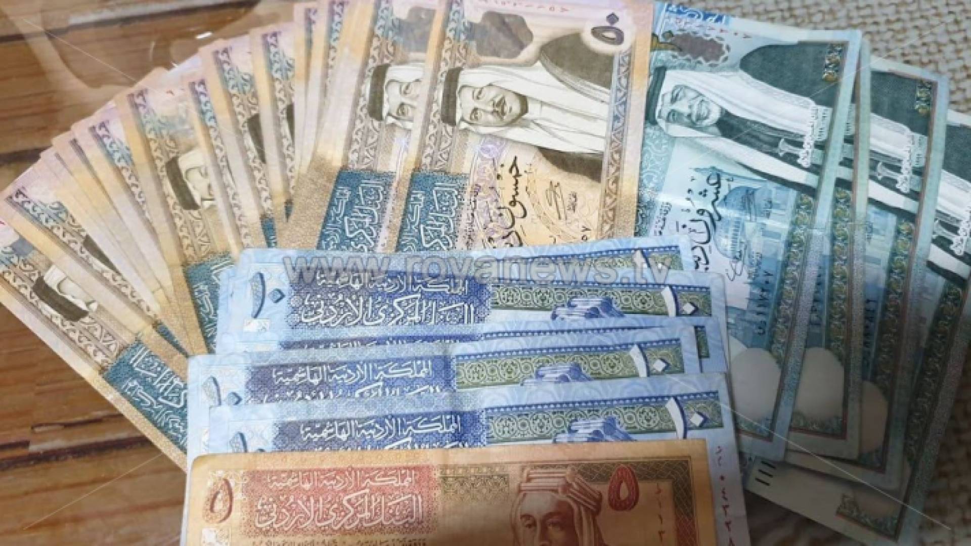 مبالغ نقدية أردنية