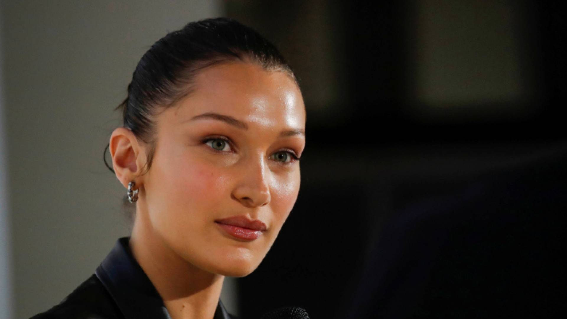 بيلا حديد العارضة الأمريكية من أصل فلسطيني