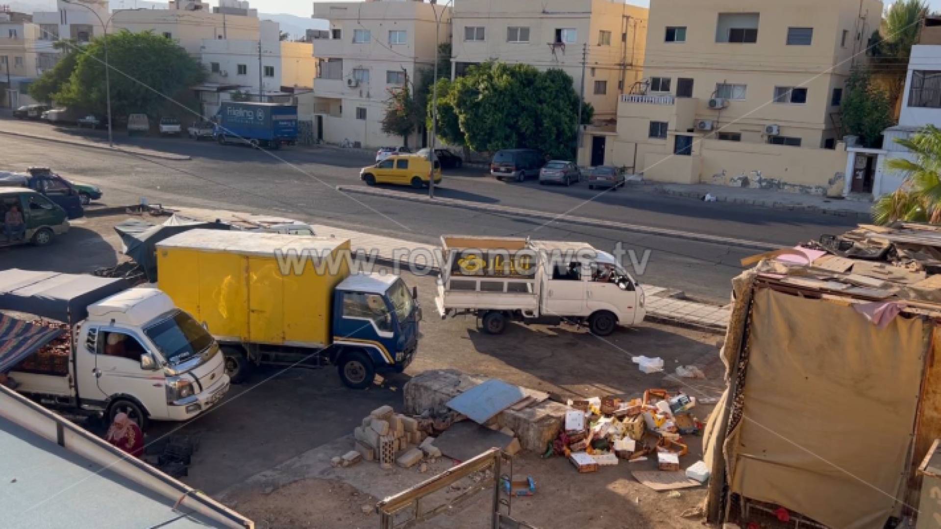 تجمع مركبات سوق الرمال في العقبة