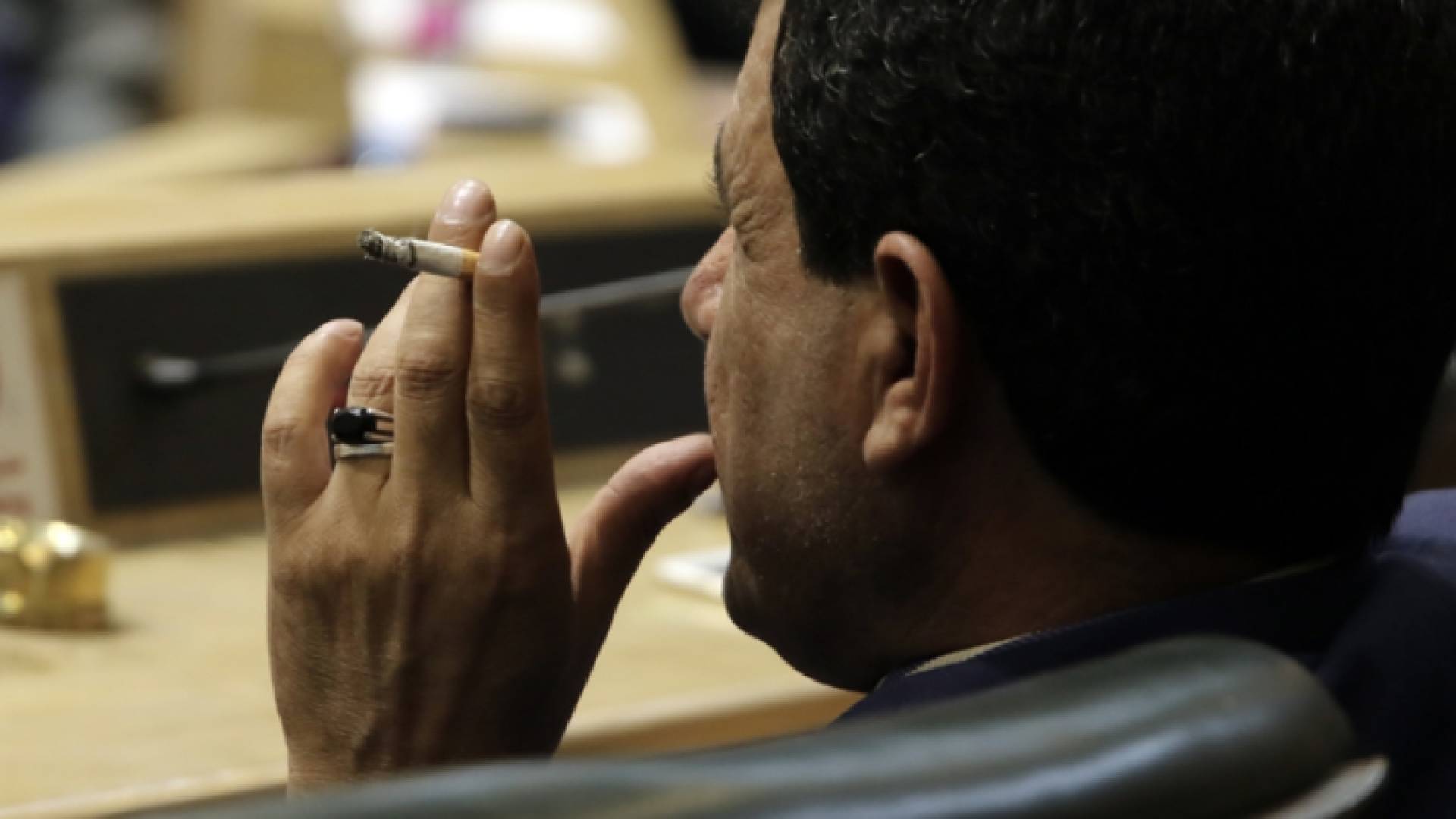 التدخين تحت القبل