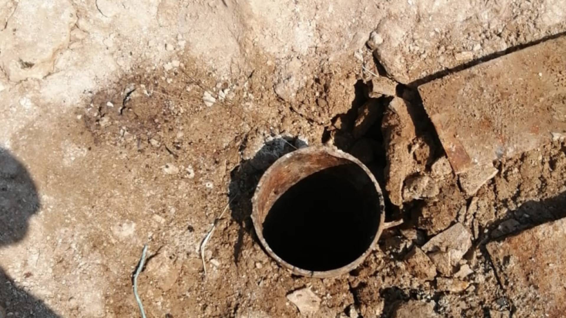 جانب من عملية ضبط الآبار المخالفة