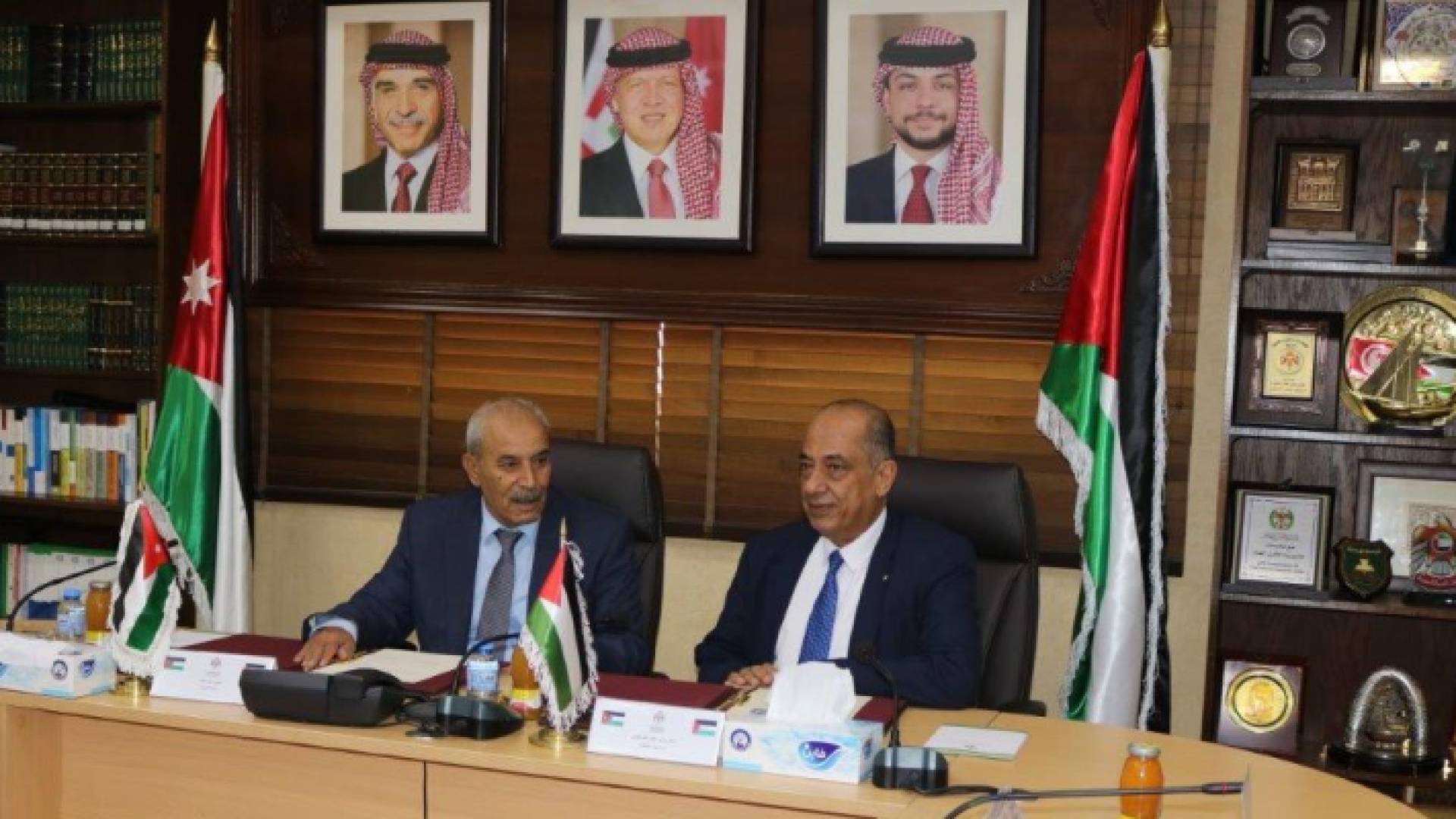 جانب من توقيع المذكرة