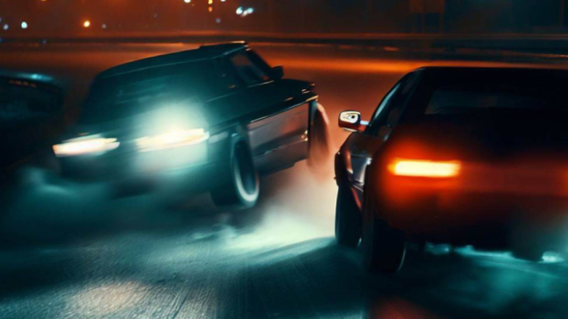 صورة تعبيرية لسباق مركبتين عبر تقنية الذكاء الاصطناعي