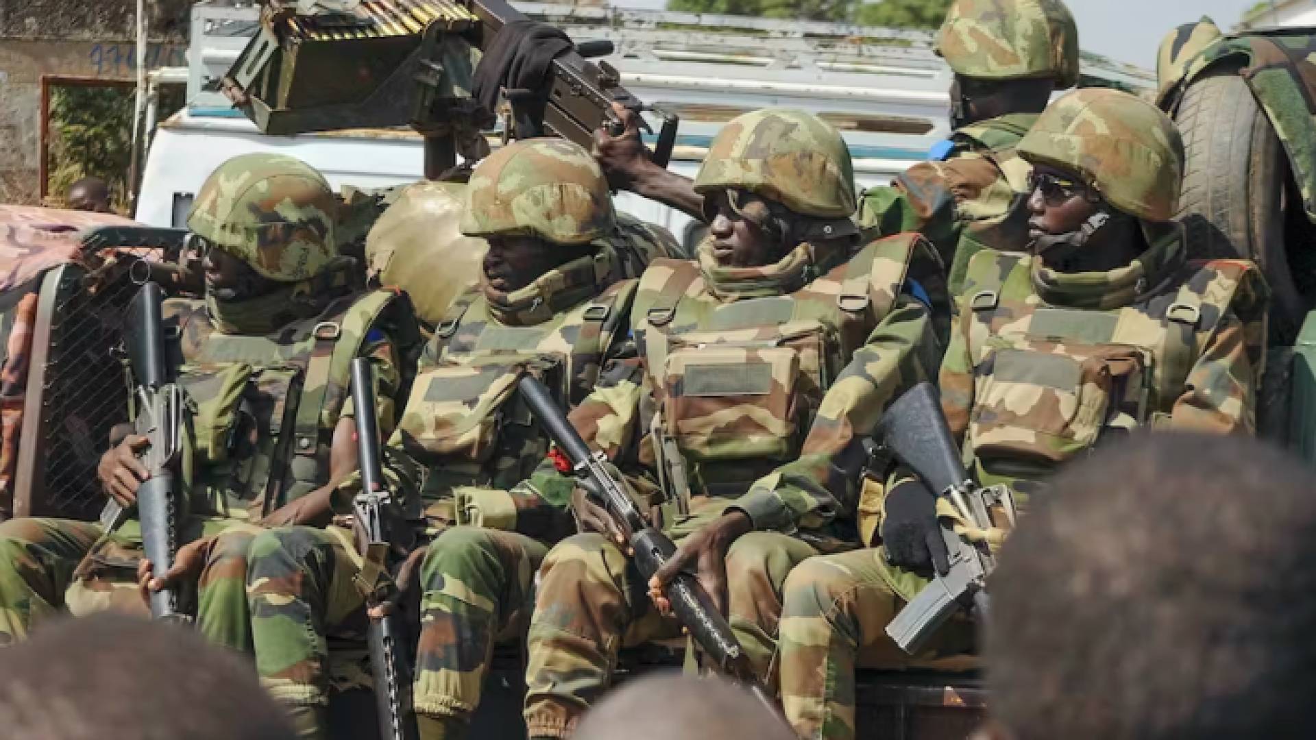 عناصر من الجيش الغابوني