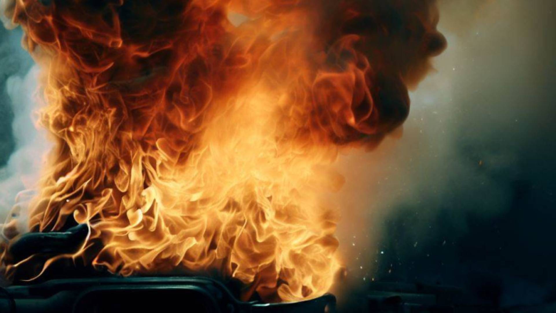 صورة تعبيرية لحريق مركبة عبر تقنية الذكاء الاصطناعي