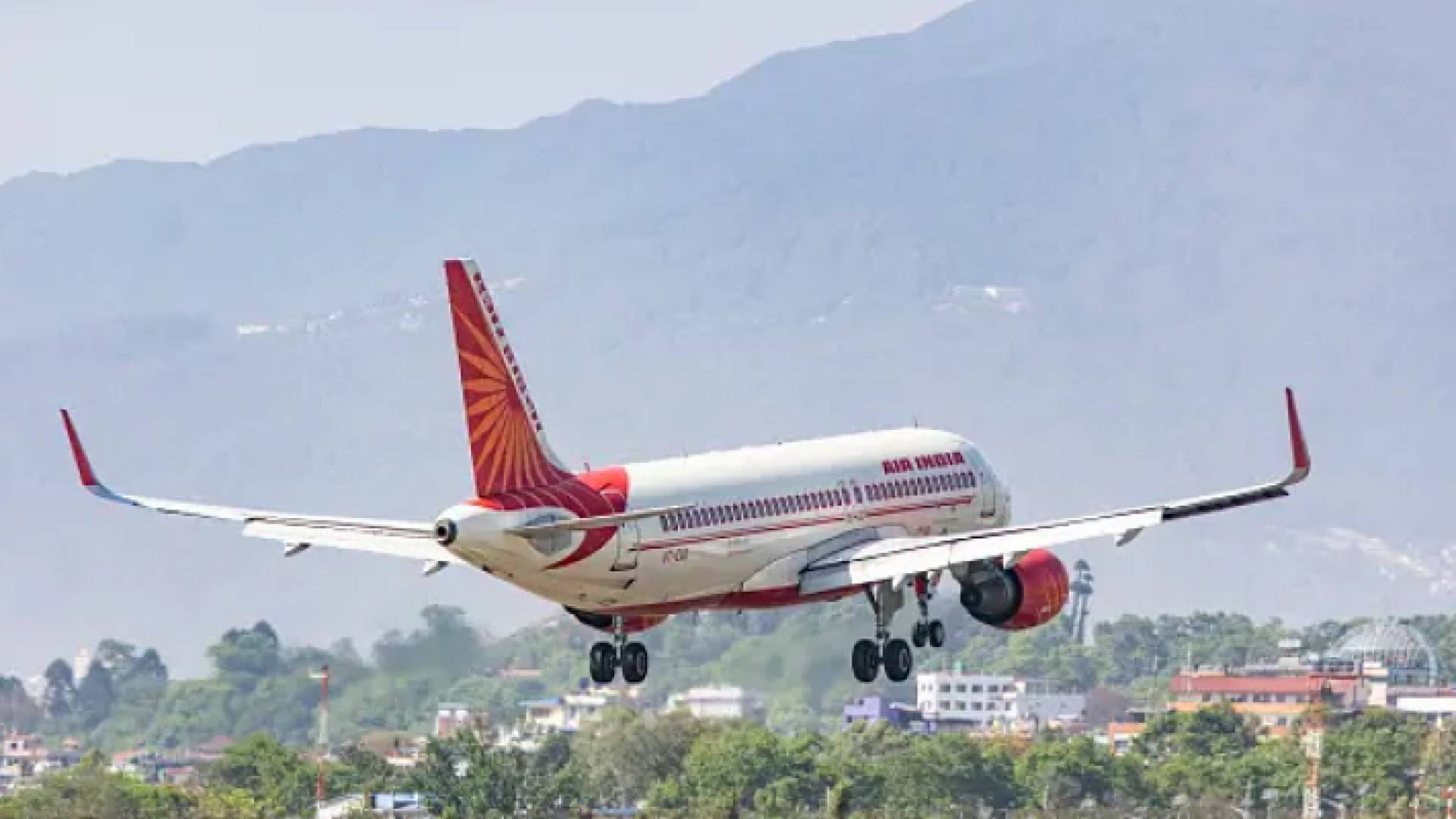 طائرة في مدرج احد المطارات في النيجر