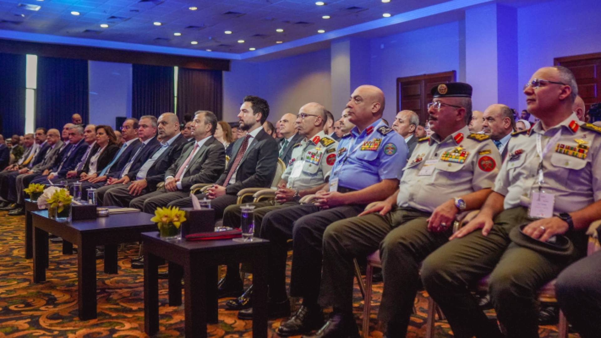 سمو الأمير الحسين بن عبدالله الثاني ولي العهد أثناء حضوره إطلاق مؤتمر الذكاء الاصطناعي لتكنولوجيا الدفاع والأمن السيبراني