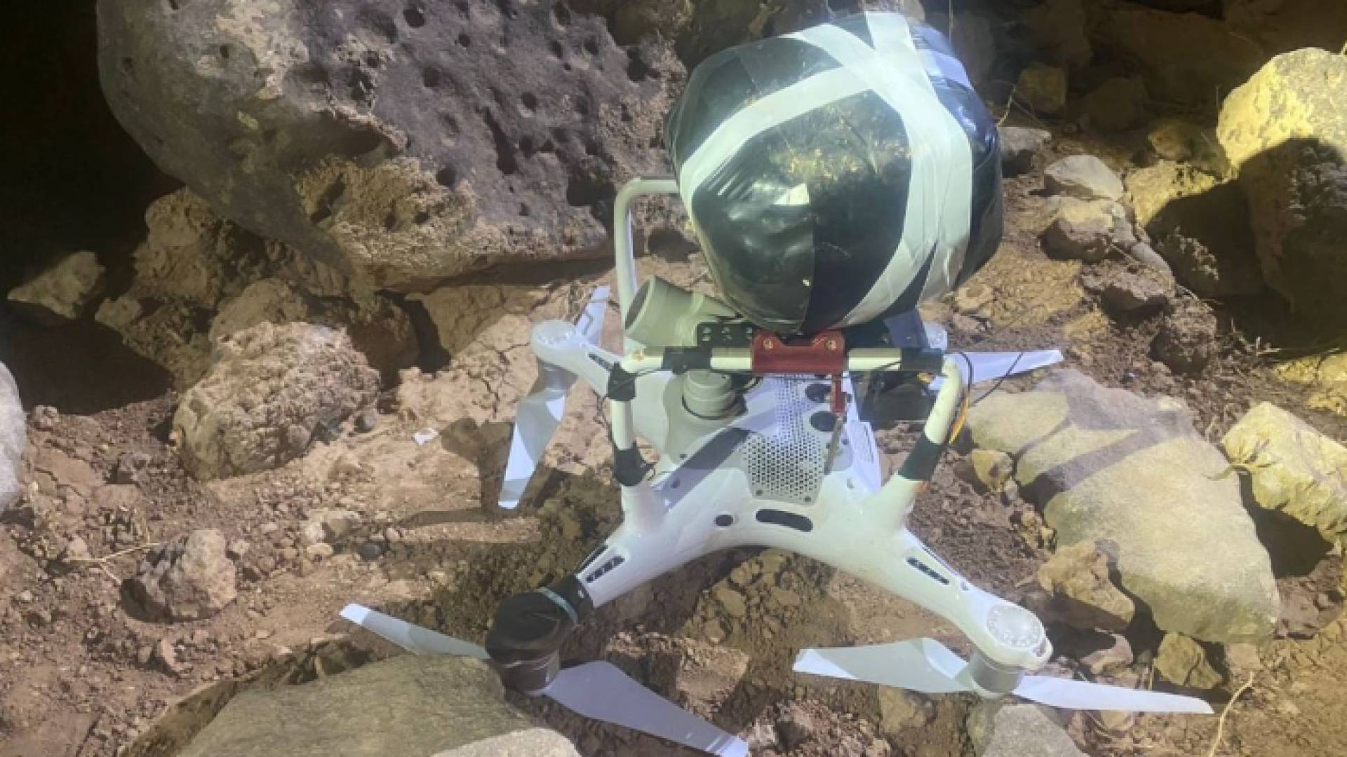 المسيرة التي كانت تحمل مواد مخدرة قادمة من الأراضي السورية إلى الأردن وتم إسقاطها