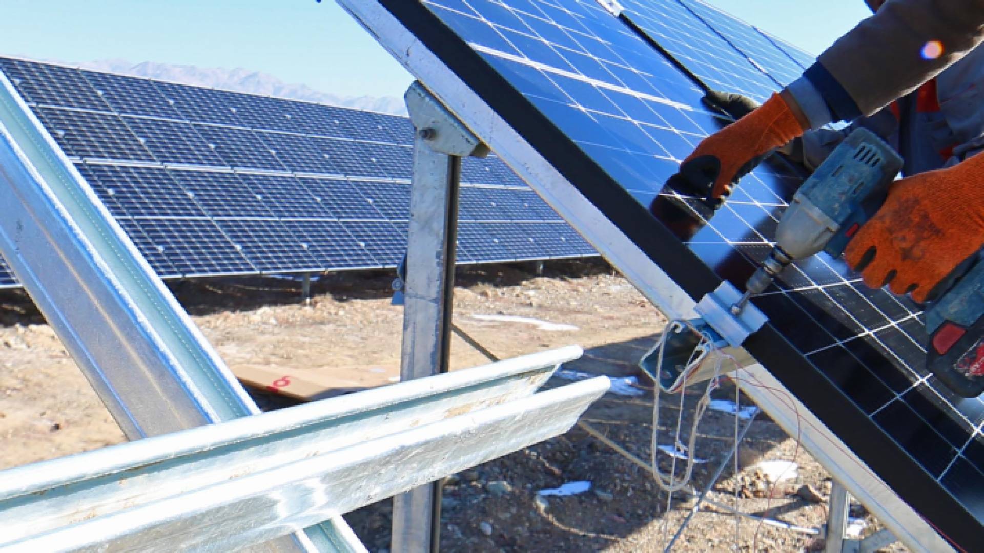 تركيب خلايا شمسية