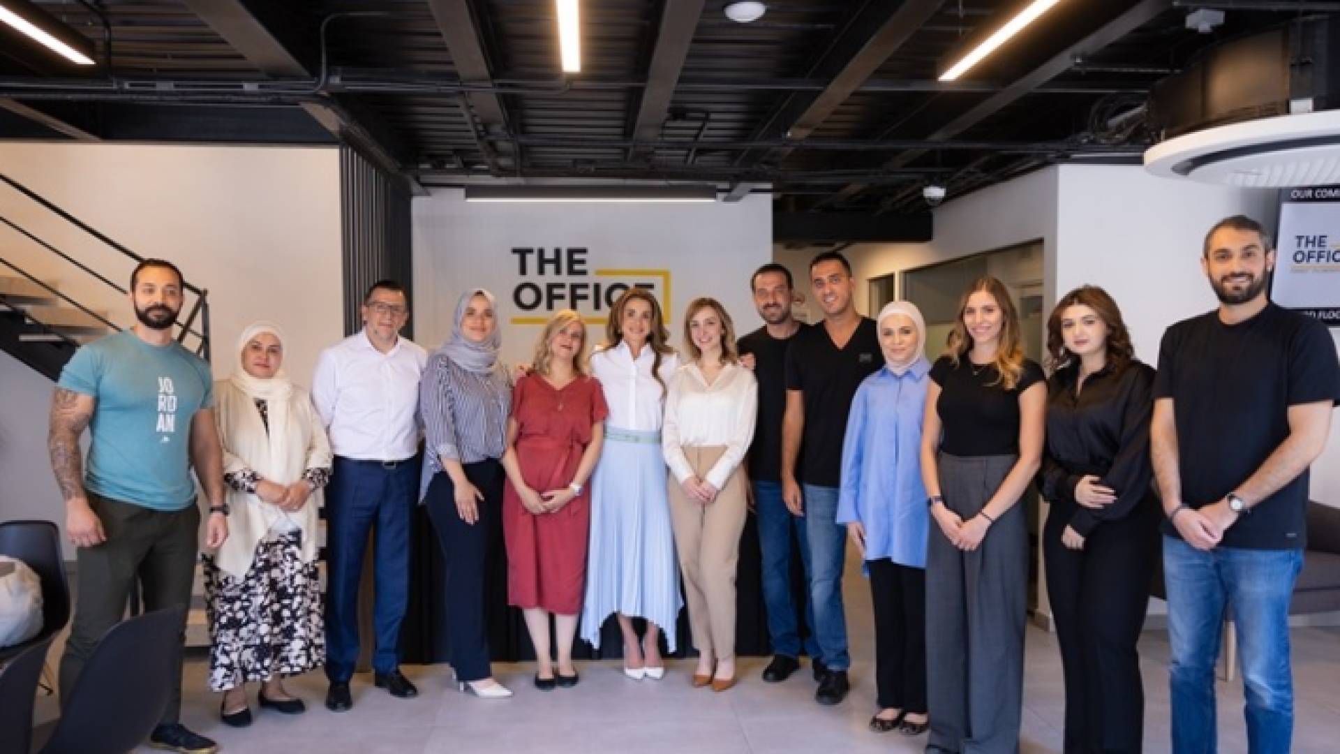الملكة رانيا العبدالله في لقاء عدد من الشباب الرياديين من أصحاب الشركات الناشئة