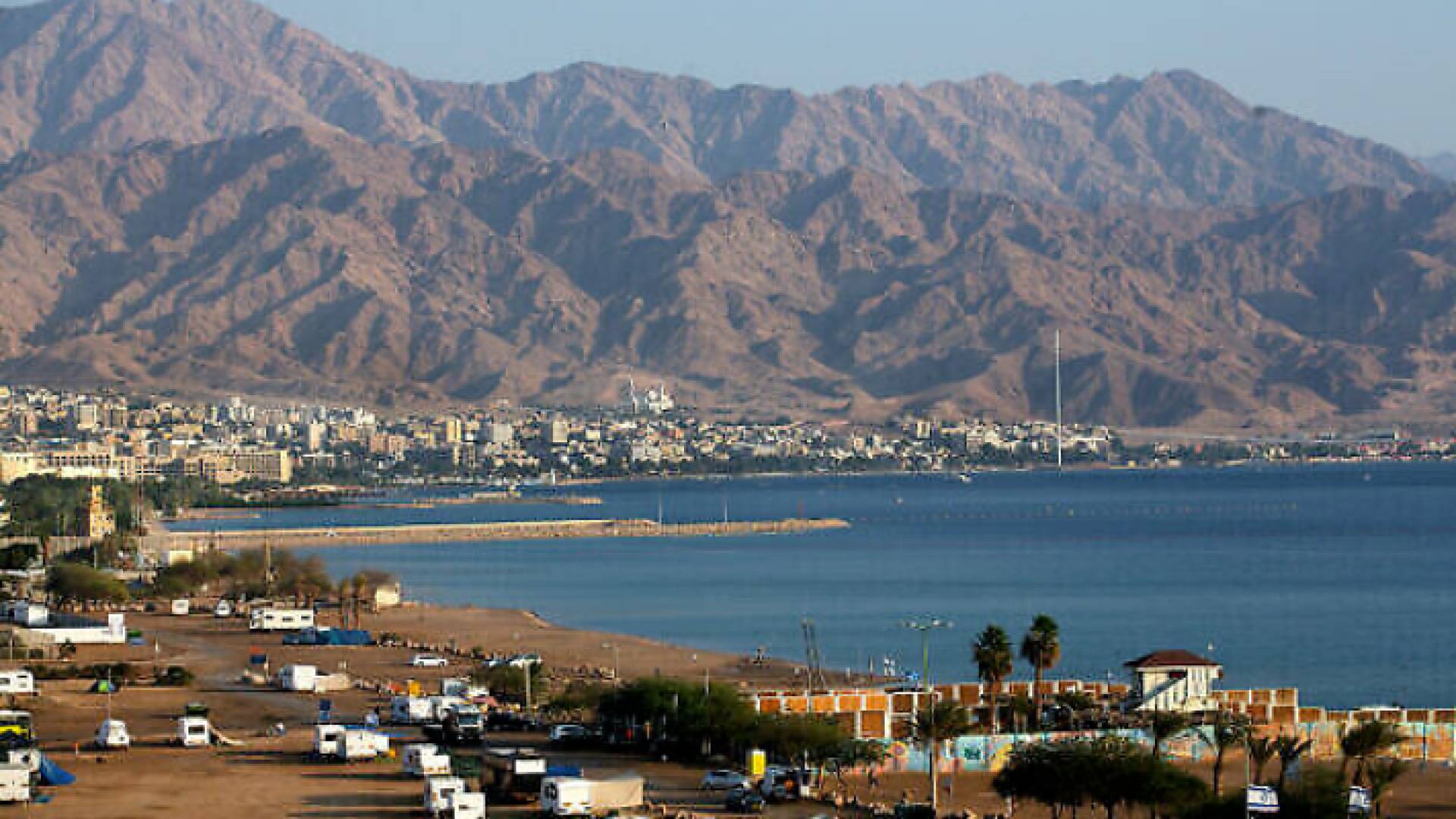 أحد شواطئ العقبة