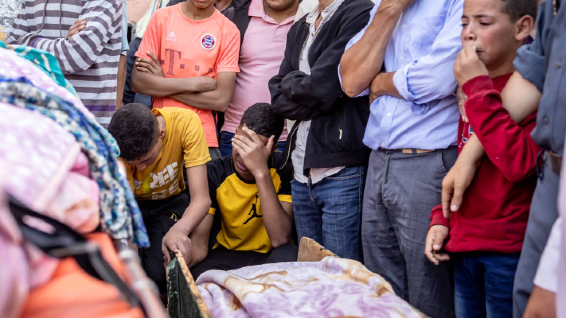 ذوو ضحايا الزلزال في المغرب