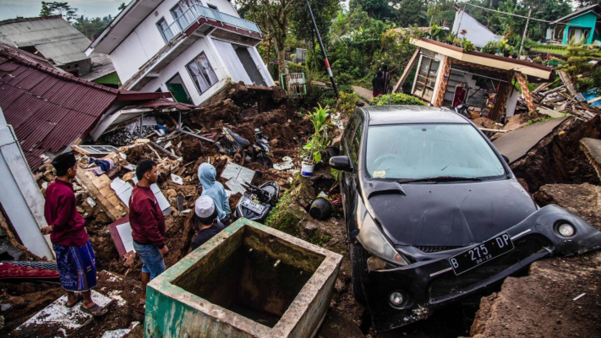 زلزال إندونيسيا