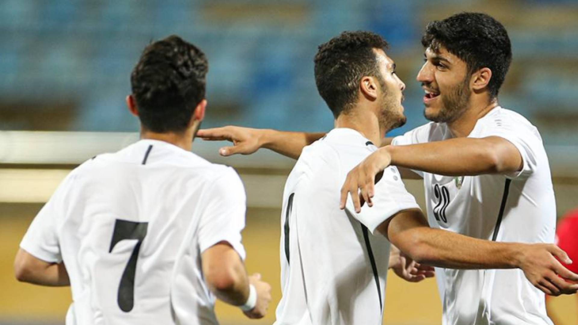 النشامى يحتفلون بهدف سابق